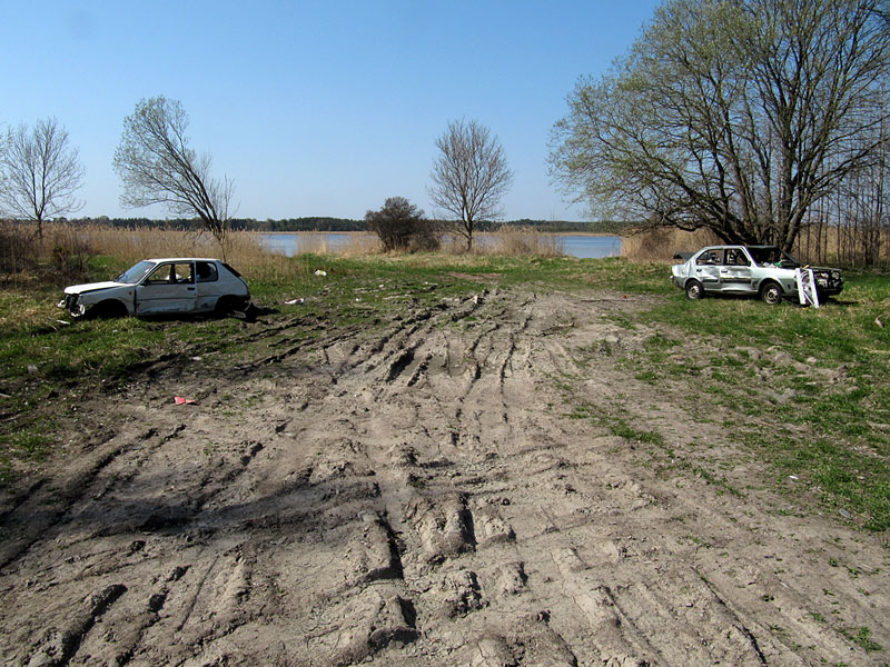 Autonromuja Torpfjärden Autonromuja Torpfjärden
