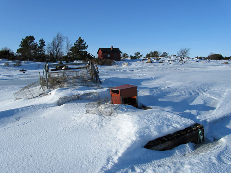 Maakasakan kämppä ja laituri Maakasakan kämppä ja laituri