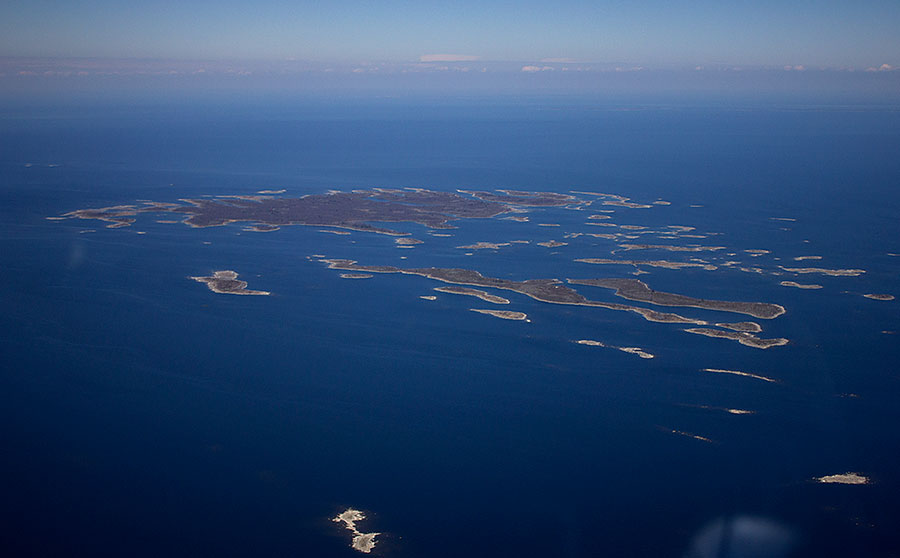 Mustasaari, Valassaaret