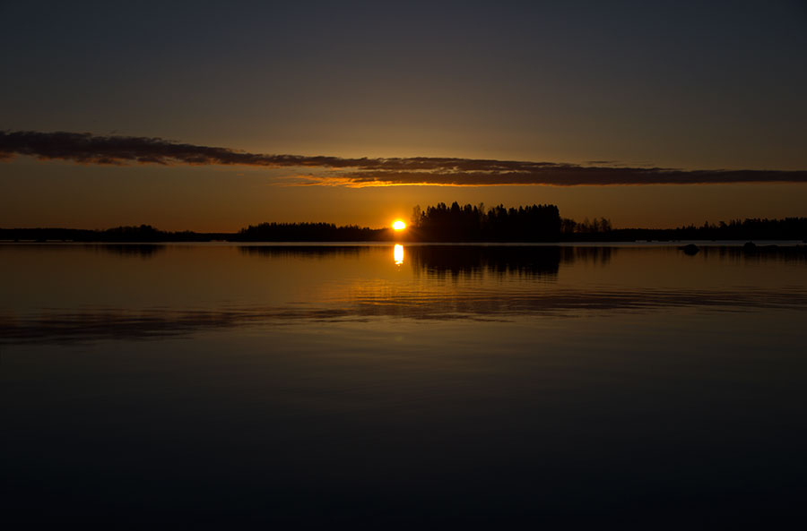 Aurinko nousee