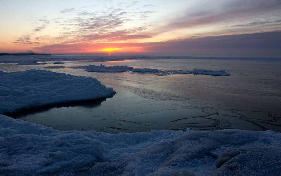 Aurinko nousee, Kallioholma