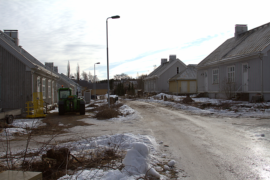 Alatie etel��n