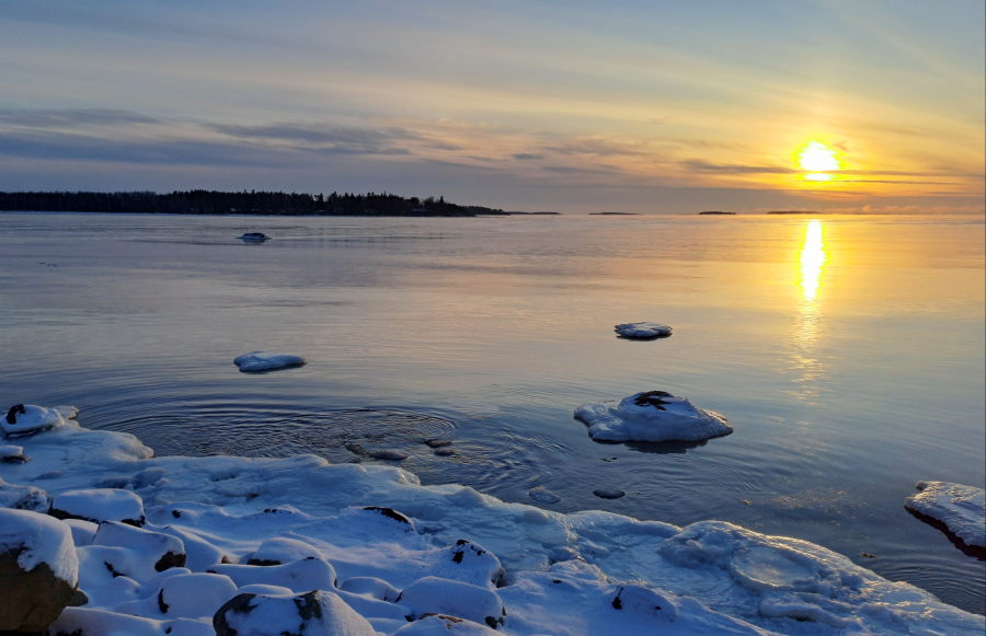 Auringonlasku Uparonlahti