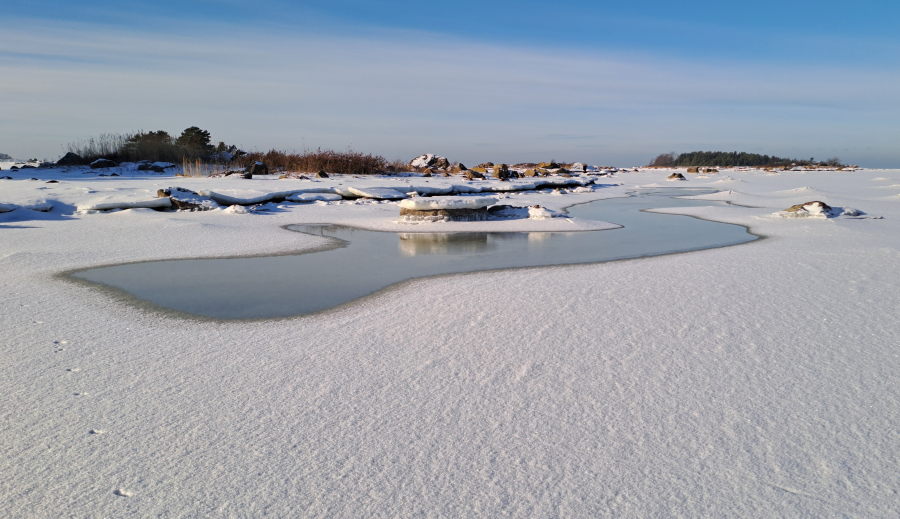 Munakari, vettä jää pääll