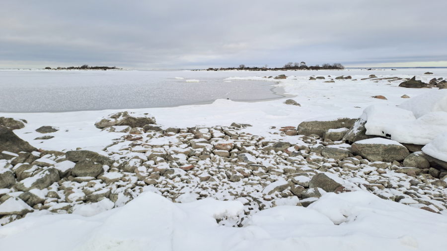 Uusi jää Pöksyjen edessä